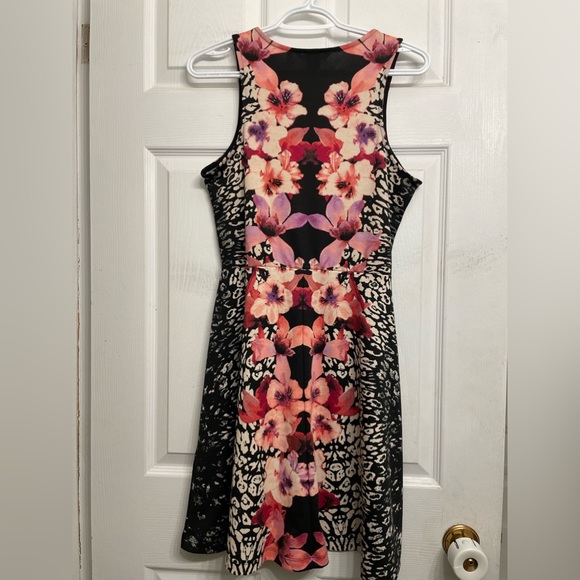 Pink floral leopard print dress - Picture 2 of 5
